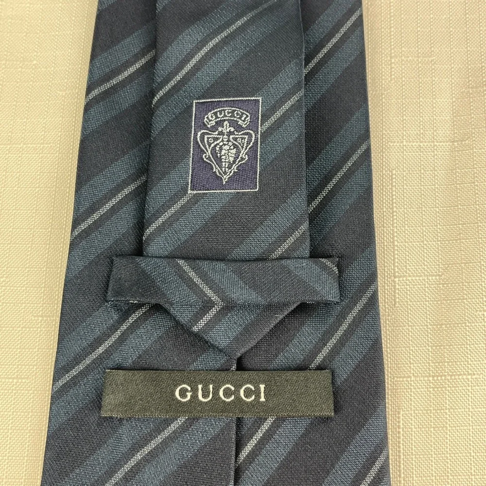 Gucci men silk